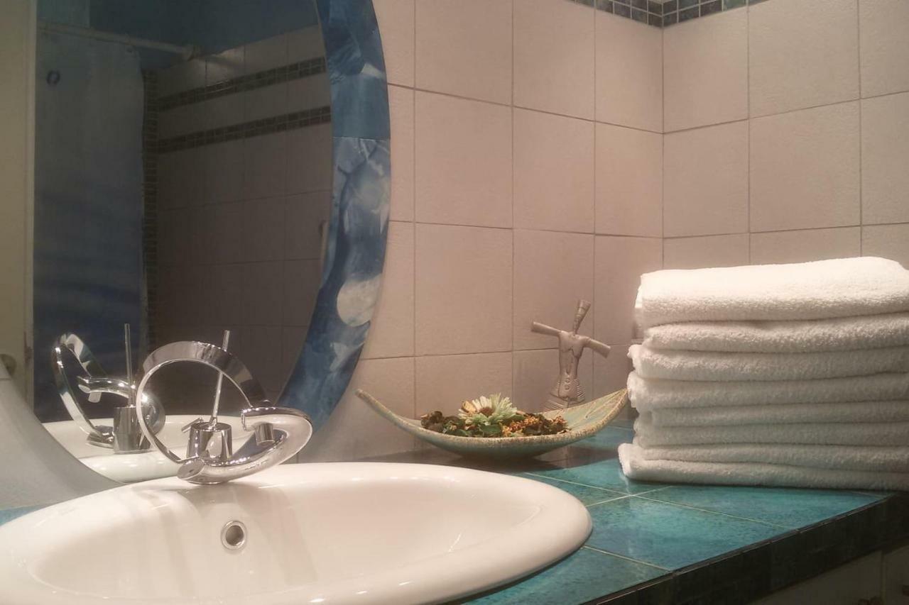 Quiet Apartment In Plaka 雅典 外观 照片